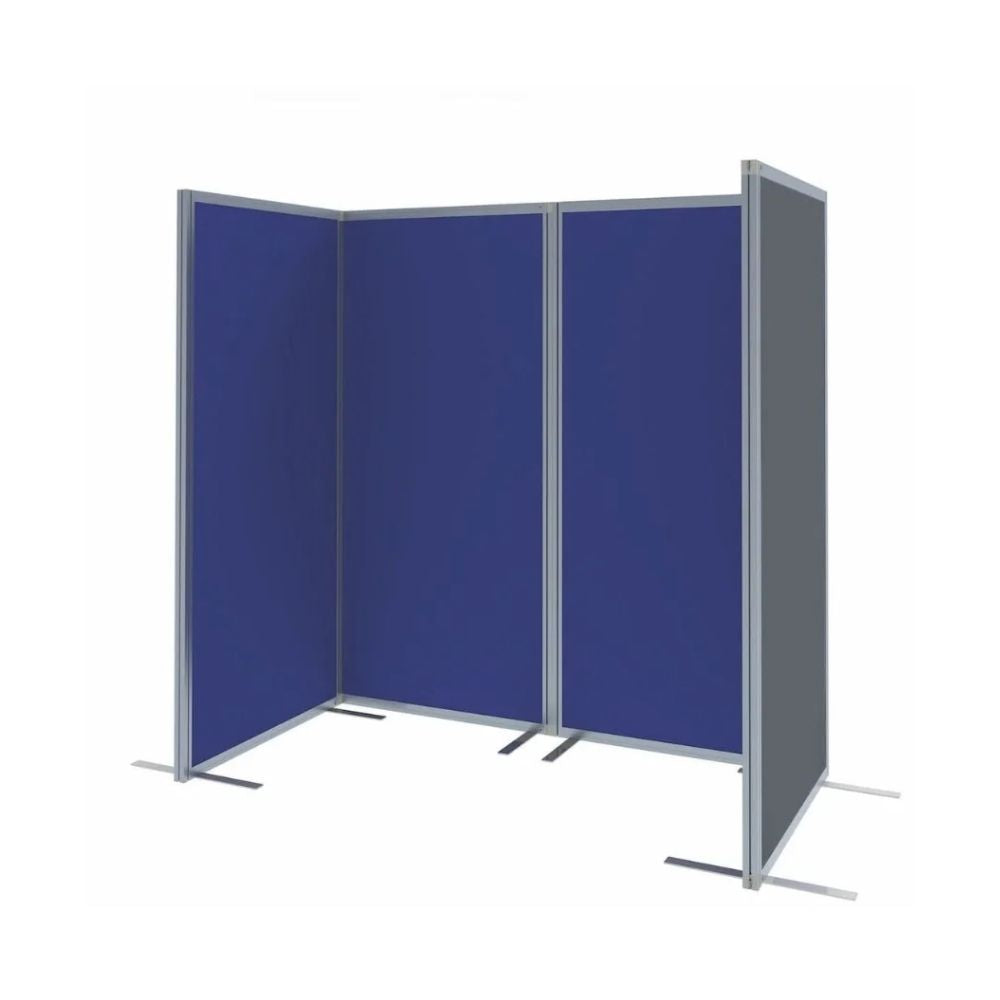 Display system with blue and grey panels, built for modular exhibition layouts.