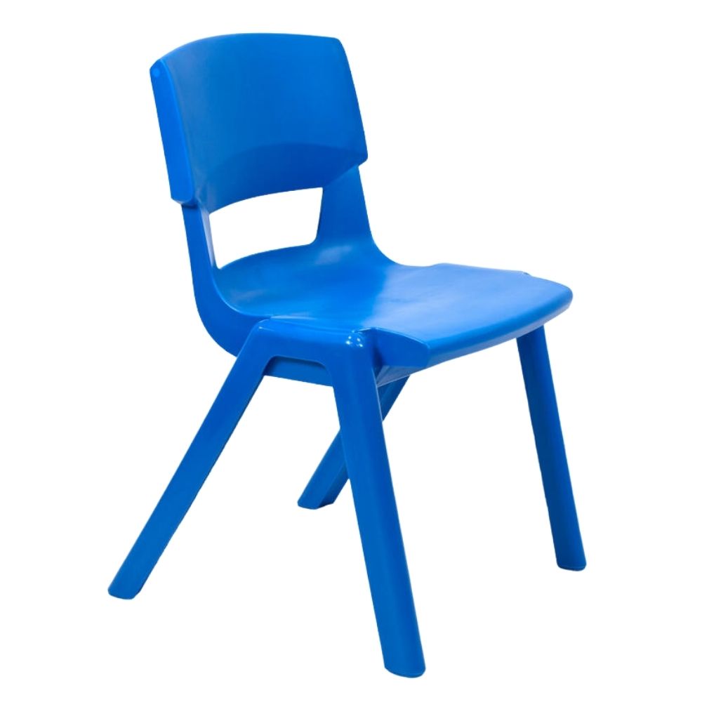 KI Europe’s Postura+ chair in classic blue, combining ergonomic shaping with a bold colour, suited for structured learning zones and youth spaces.
