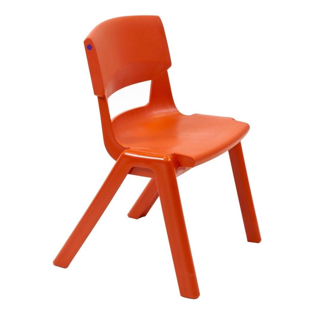 Red Postura+ chair with a bold finish and molded plastic frame, built for high-traffic educational settings and easy maintenance.